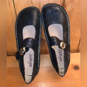⭐️ Sz40 Alegria Leather Mary Janes Navy Blue W/ Stylish Faux Button Detail Strap